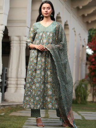 Harit Ibda Set Of Anarkali Palazzo Dupatta