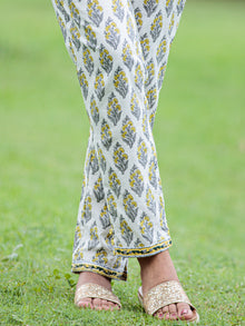 Nayab Gulmohar - Kurta Pants & Kota Doria Dupatta - KS04A2566D