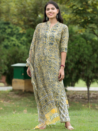 Nayab Gulmohar - Kurta Pants & Kota Doria Dupatta - KS04A2566D