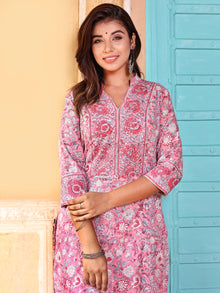 Jashn Fida Set Of Kurta Salwar Pants Dupatta