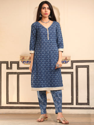 Ambar Shaina Set Of Kurta Pant Dupatta