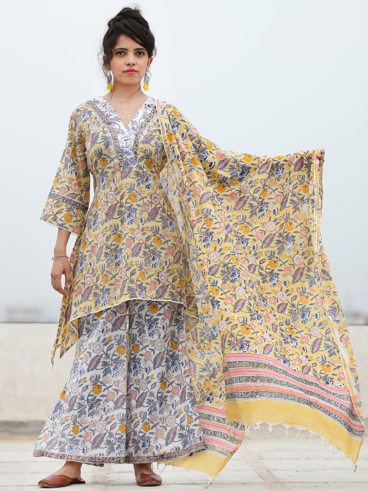 Rozana Yasmeen - Set of Asymmetric Kurta Palazzo & Dupatta - KS136A2478D