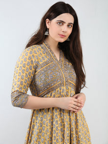 Zohra Salma - Set of Anarkali Kurta Pant & Dupatta - KS09B2495D