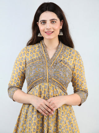Zohra Salma - Set of Anarkali Kurta Pant & Dupatta - KS09B2495D