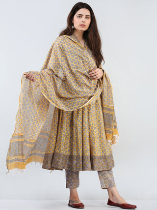 Zohra Ifat - Set of Anarkali Kurta Pant & Dupatta - KS09A2495D