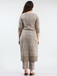 Zohra Ghazala - Set of Kurta Pants & Dupatta - KS76B2495D