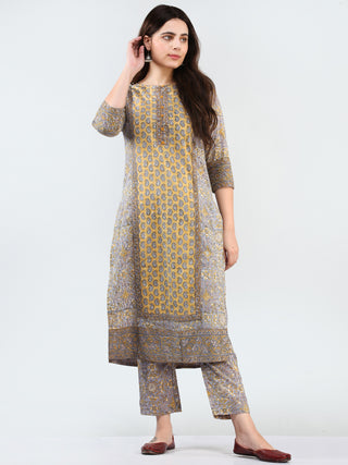 Zohra Ghazala - Set of Kurta Pants & Dupatta - KS76B2495D