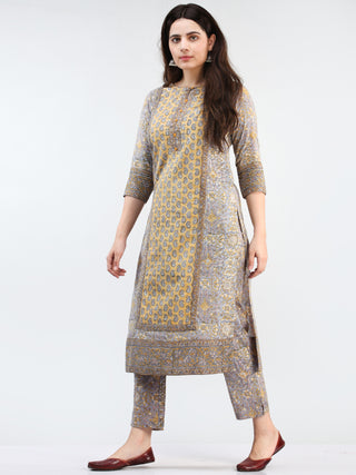 Zohra Ghazala - Set of Kurta Pants & Dupatta - KS76B2495D