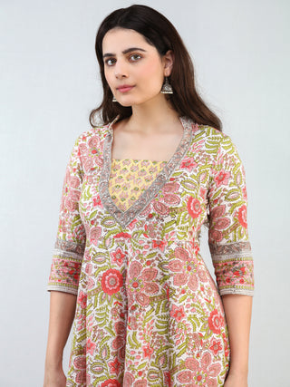 Zohra Amna - Set of Kurta Pants & Dupatta - KS163A2492D
