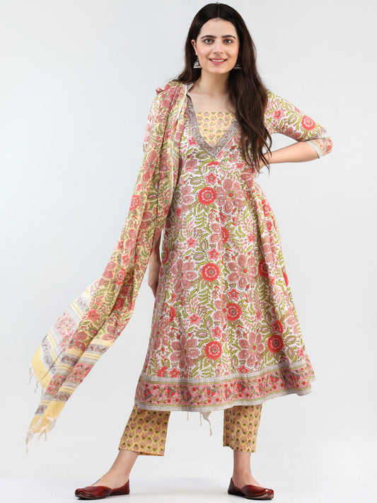 Zohra Amna - Set of Kurta Pants & Dupatta - KS163A2492D