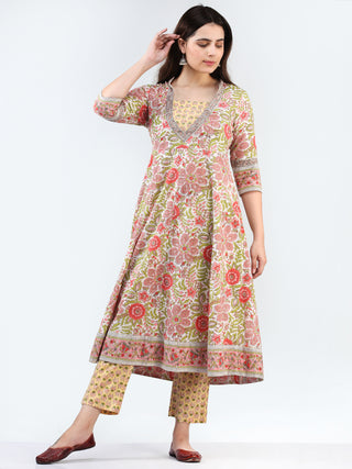Zohra Amna - Set of Kurta Pants & Dupatta - KS163A2492D