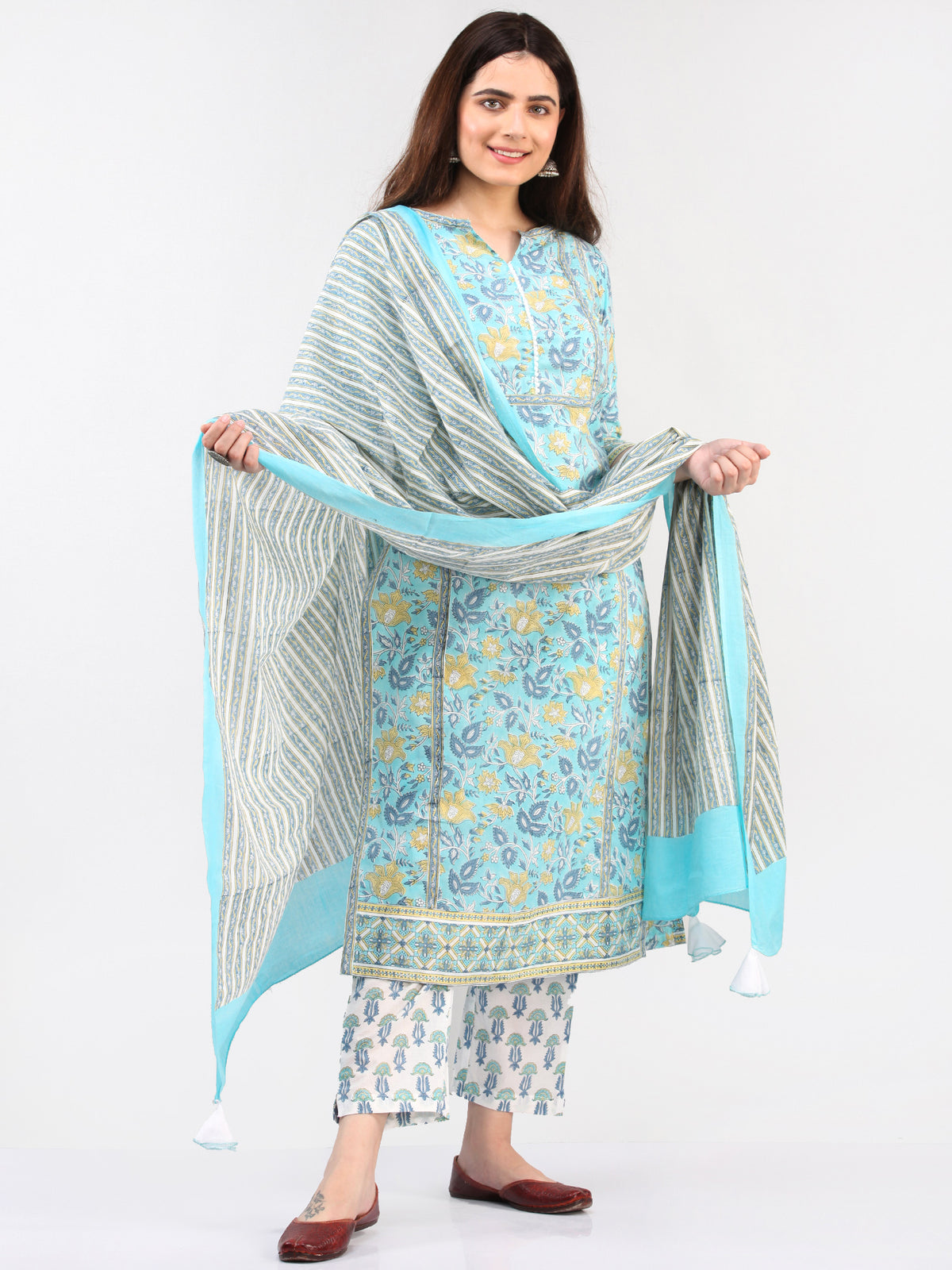 Zohra Jasmeen - Set of Kurta Pants & Dupatta - KS14A2502D