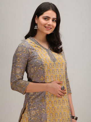 Jashn Ayma - Set of Kurta Pants & Dupatta - KS01GXXXD