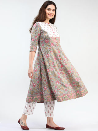 Zohra Tareen - Set of Kurta Pants & Dupatta - KS69B2503D