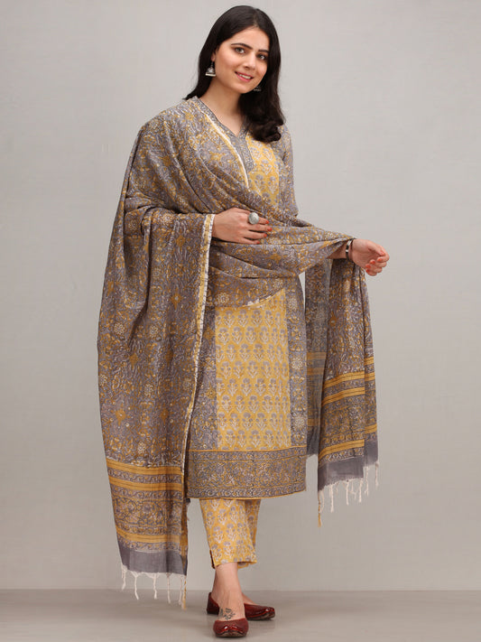Jashn Ayma - Set of Kurta Pants & Dupatta - KS01GXXXD