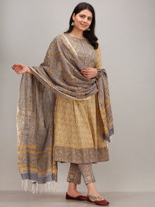 Jashn Ainy - Set of Anarkali Kurta Pants & Dupatta - KS78CXXXD