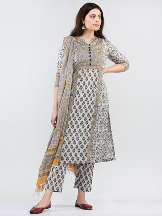 Zohra Farah - Set of Kurta Pants & Dupatta - KS17A2506D