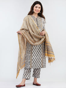 Zohra Mirza - Set of Kurta Pants & Dupatta - KS17B2506D