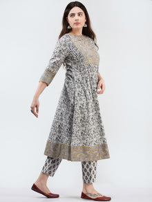 Zohra Nabela - Set of Anarkali Kurta Pants & Dupatta - KS18A2506D