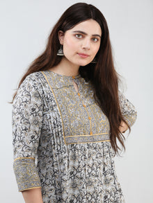 Zohra Nabela - Set of Anarkali Kurta Pants & Dupatta - KS18A2506D