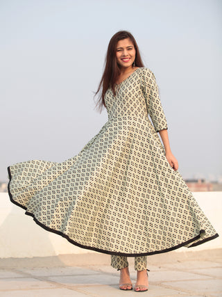 Raas Liba - Set of Flared Kurta & Pants  - KS83A2396