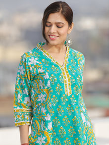 Nayab Gulrang - Set of Kurta Salwar Pants & Dupatta - KS01H2524D
