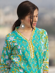 Nayab Gulrang - Set of Kurta Salwar Pants & Dupatta - KS01H2524D
