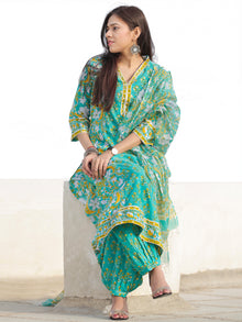 Nayab Gulrang - Set of Kurta Salwar Pants & Dupatta - KS01H2524D