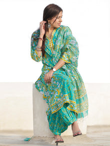 Nayab Gulrang - Set of Kurta Salwar Pants & Dupatta - KS01H2524D