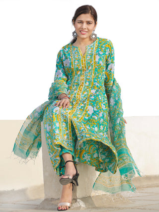 Nayab Nagma - Set of Kurta Pants & Kota Doria Dupatta - KS29P2524D
