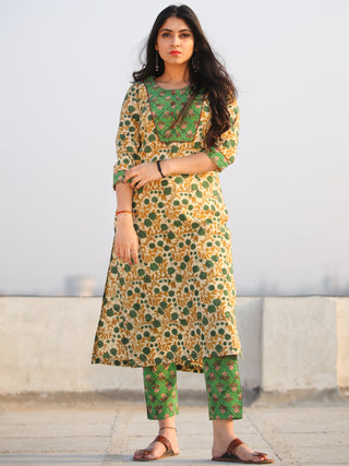 Bahaar Rafia - Set of Kurta Pants & Dupatta - KS60M1369D