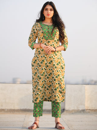 Bahaar Rafia - Set of Kurta Pants & Dupatta - KS60M1369D