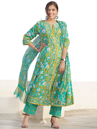 Nayab Nagma - Set of Kurta Pants & Kota Doria Dupatta - KS29P2524D