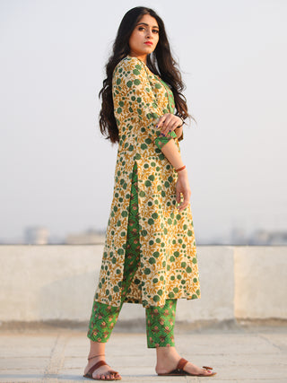 Bahaar Rafia - Set of Kurta Pants & Dupatta - KS60M1369D