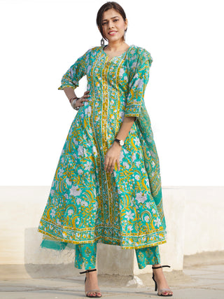 Nayab Nagma - Set of Kurta Pants & Kota Doria Dupatta - KS29P2524D