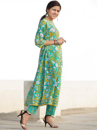 Nayab Nagma - Set of Kurta Pants & Kota Doria Dupatta - KS29P2524D