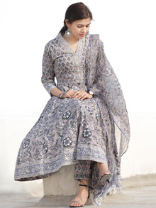 Nayab Zafraan - Set of Kurta Pants & Kota Dupatta - KS33D2534D