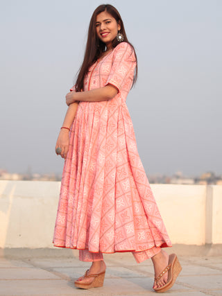 Raas Gulabo - Set of Flared Bandhani Kurta & Pants  - KS85A2205