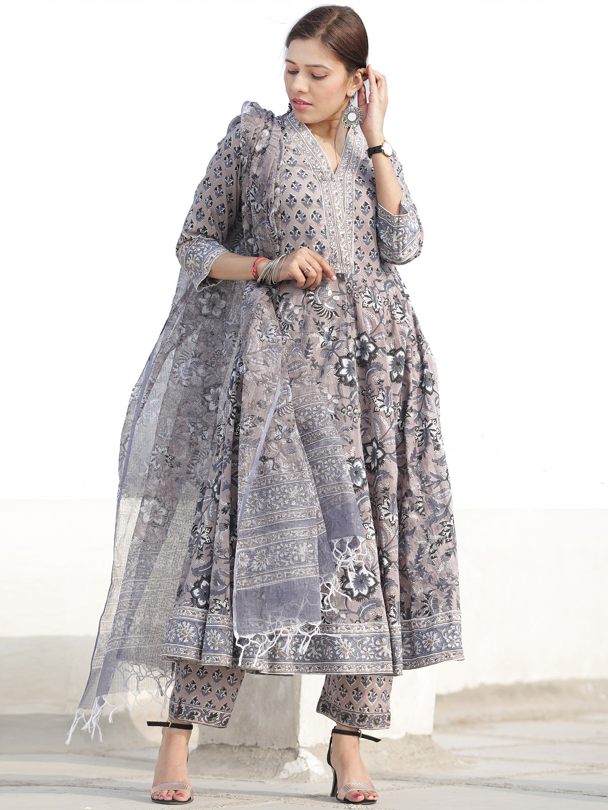 Nayab Zafraan - Set of Kurta Pants & Kota Dupatta - KS33D2534D