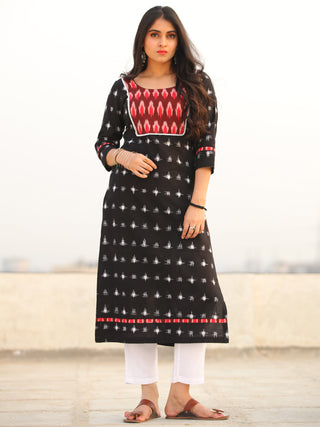 Tagai Soojan- Set of Ikat Kurta & Pants  - KS60H798