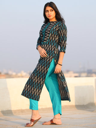 Tagai Rahibah - Set of Ikat Kurta & Pants  - KS43C567
