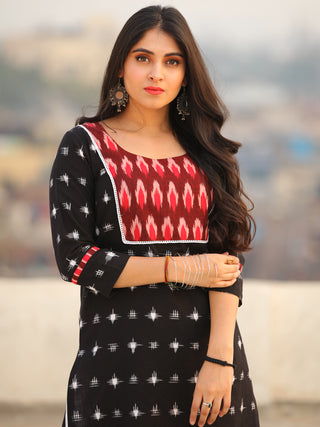 Tagai Soojan- Set of Ikat Kurta & Pants  - KS60H798