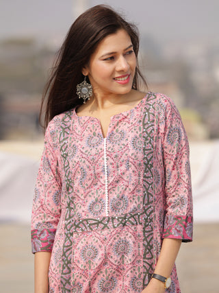 Nayab Ameera - Set of Kurta Salwar Pants & Dupatta - KS65A2526D
