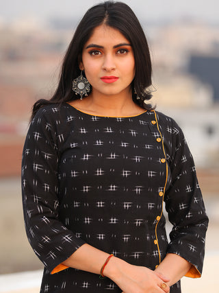 Tagai Aissa - Set of Ikat Kurta & Pants  - KS79C666