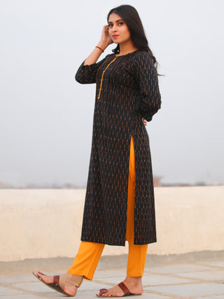 Tagai Aiyla- Set of Ikat Kurta & Pants  - KS46E667