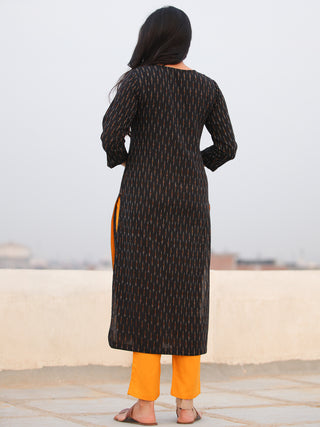 Tagai Aiyla- Set of Ikat Kurta & Pants  - KS46E667