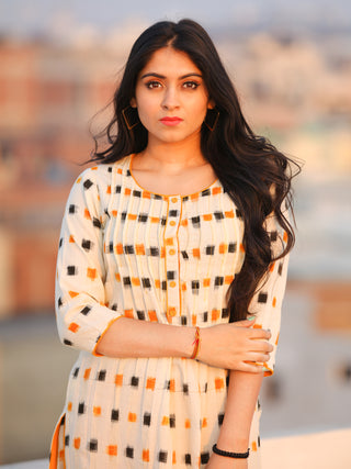 Tagai Rahija - Set of Ikat Kurta & Pants  - KS46H764