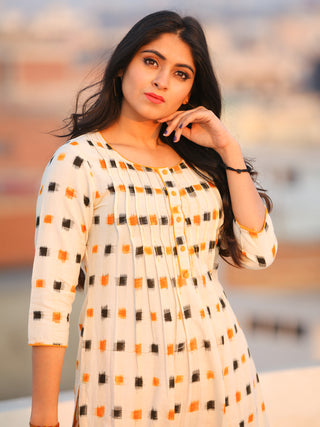 Tagai Rahija - Set of Ikat Kurta & Pants  - KS46H764