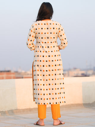 Tagai Rahija - Set of Ikat Kurta & Pants  - KS46H764