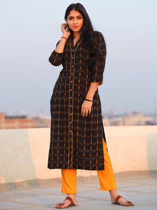 Tagai Raina - Set of Ikat Kurta & Pants  - KS111A723